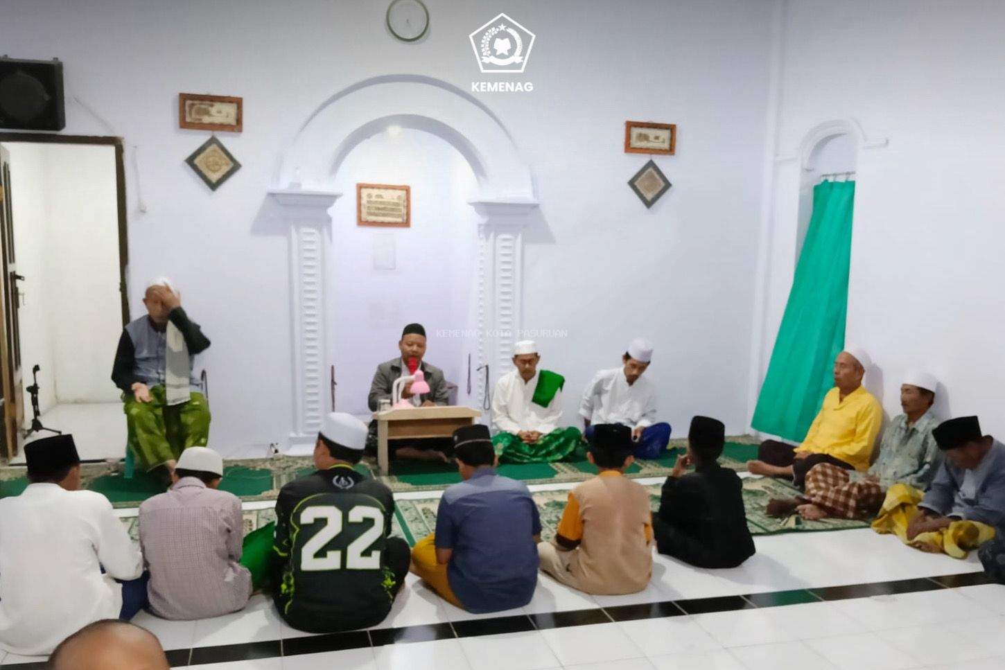 Tingkatkan Kualitas Diri Melalui Adab Berbicara: Pengajian Rutin Majelis Taklim Al-Hidayah Jelakrejo