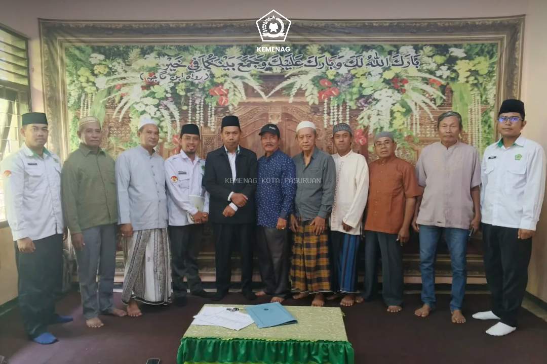 KUA Panggungrejo Tandatangani Pengesahan Nadzir Wakaf, Menegaskan Peran Penting Wakaf Bagi Kemajuan Umat