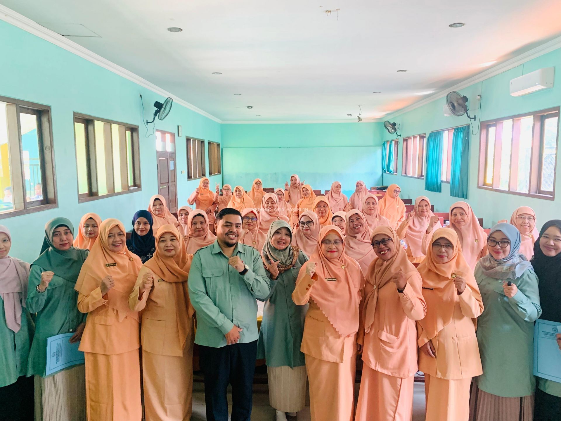 Perkuat Peran Ibu di Era Digital, DWP Kemenag Kota Pasuruan Gelar Seminar Kesehatan Fisik dan Mental